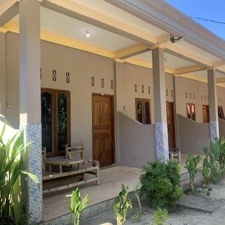 Roby Homestay Kuta  Zewnętrze zdjęcie